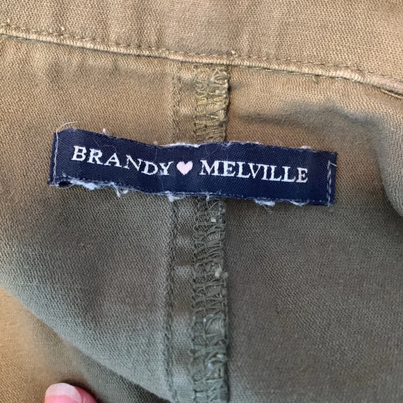 Brandy Melville army green cropped utility jacket zip up hooded snap buttons - Picture 7 of 9